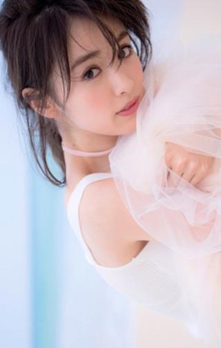 【モグラ女子・泉里香の巨乳・着衣おっぱいは写真集「Rika！」から】エロ画像20枚