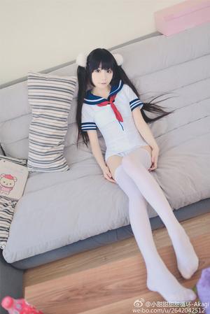 	 【ニーソLOVE】セーラースク水に白ニーソコーデの黒髪美少女画像！