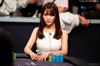 【画像】21歳の美人ポーカープレーヤーが世界大会で準優勝の快挙。賞金1,700万円を獲得し史上最年少入賞を果たす