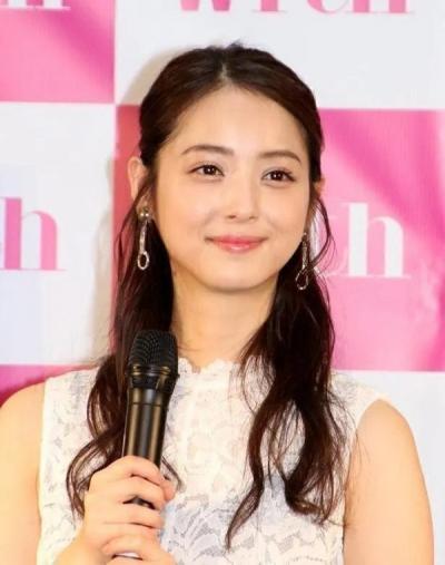 佐々木希、第2子妊娠を発表「心から嬉しく」　夫・渡部建も「この大きな感動を胸に」