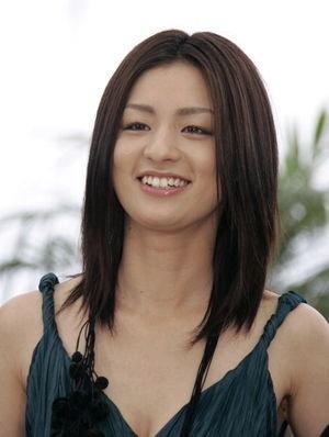 尾野真千子　濡れ場であっても体当たり演技をし続ける迫力な女優であるおっぱい画像