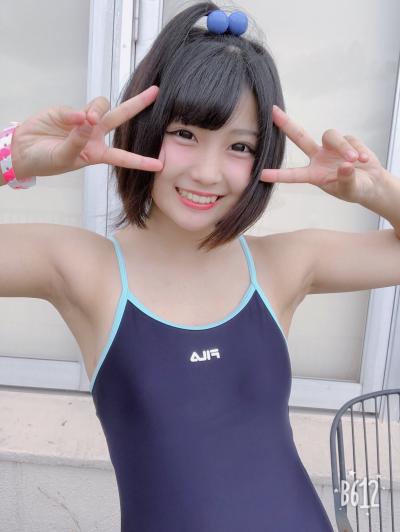 【画像】ド貧乳女「私じゃ興奮しないよね・・・」