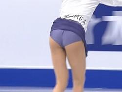 四大陸フィギュアスケートでユ・ヨンが股間からタンポンハミ出すハプニング