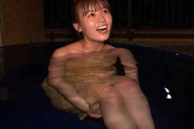 井口綾子 ヌード画像　温泉入浴で全裸ヌード！おっぱいの谷間がエロすぎるｗｗｗｗ
