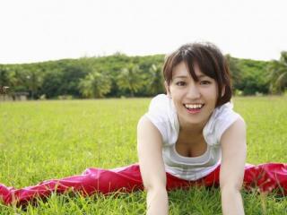 大島優子のおひさまのような笑顔と胸チラと太もものエロ画像 177枚