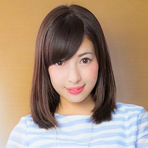 居酒屋でバイトしてるぷっくりしたセクシーな唇の美少女とコンドーム無しで生ハメセックス　みさとちゃん　20歳