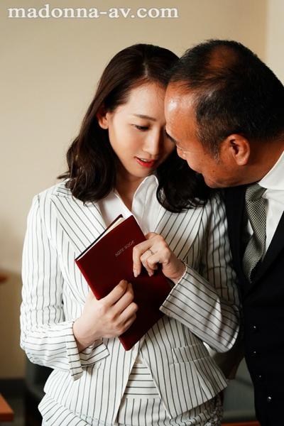 人妻秘書、汗と接吻に満ちた社長室中出し性交 監督:ながえ 最高峰の秘書シリーズに《専属》水戸かな出演！！ 【画像＋動画】