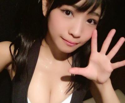 永井里菜　マジカワ美少女のおっぱいの谷間！この顔で巨乳とかマジでヤバすぎるグラビア画像ｗｗｗｗｗｗ