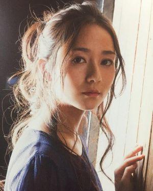 大人気女優 木村文乃の美しさが引き立つ画像