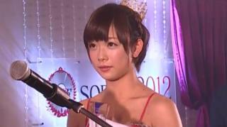 SOD大賞2012で現役高専生として話題になった１９歳の紗倉まなが最優秀女優賞に輝く