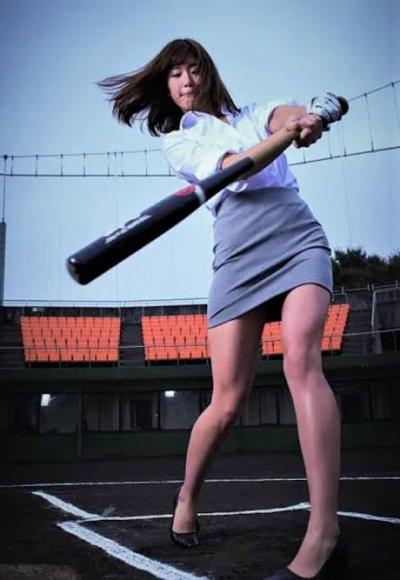 神スイングの稲村亜美さん、にわかだとバレて野球ファン引退へ