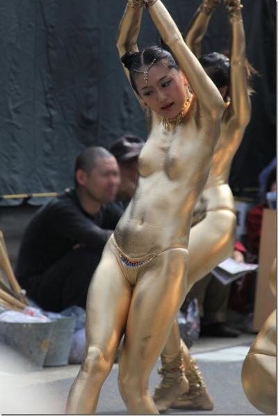 大道町人祭金粉ショーを120％楽しむ方法～岡本彩