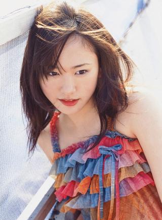 新垣結衣の身体が全裸になっているように見える水玉コラのエロ画像