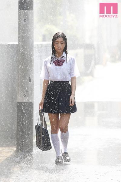 【画像+動画】 真夏の雨上がりねっちょり中年親父 濡れ透け汗だく濃厚性交 星奈あい