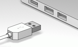 USBの裏表間違えるってネタで言ってるんだよな？