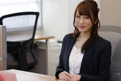 【画像】女子社員さん、入社式で即脱がされるｗｗｗｗｗｗｗ