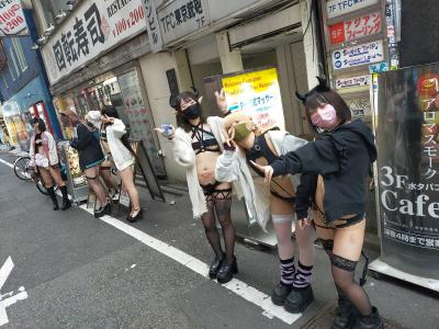 【画像】秋葉原、エチエチ女さんが見放題の素晴らしい街だった