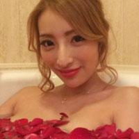 【画像】加藤紗里がインスタに投稿した入浴画像で乳首見えてるwwwwwwwww