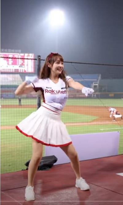 【動画】台湾プロ野球・樂天モンキーズのエッチすぎるチアリーダーの林襄ちゃん