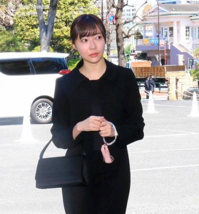 【画像】喪服姿の指原莉乃さん26歳　メチャシコビンビン丸と話題にｗｗｗｗｗｗｗｗｗｗｗｗｗｗｗ