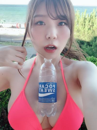 【自撮り】素人さんがＳＮＳで披露した生おっぱい画像まとめ！自慢の豊満なおっぱい集！：（画像46枚）