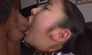 イラマチオGIF画像｜JKに喉奥までチンポ差し込んでる感じのエロギフ