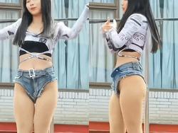 中国アイドルのホットパンツがハイレグすぎてマン毛を晒してしまう