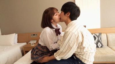 他人の目の前でセックスを撮影させてくれた若いカップル　レイナさん