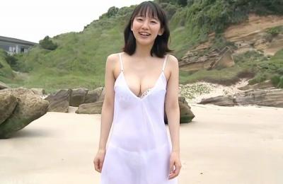 【女優】吉岡里帆、うさぎ姿の透明感が止まらない！
