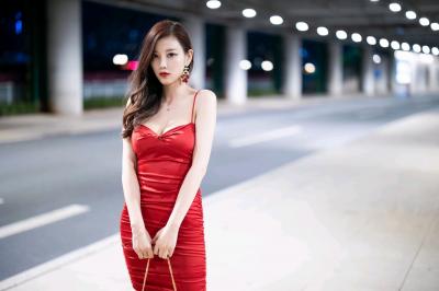 杨晨晨sugar、サテンフェチ、性欲かき立てる真っ赤なタイトドレスの着衣エロ画像120枚