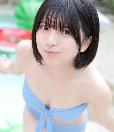 姫野ひなの　最新グラビア水着画像　12枚