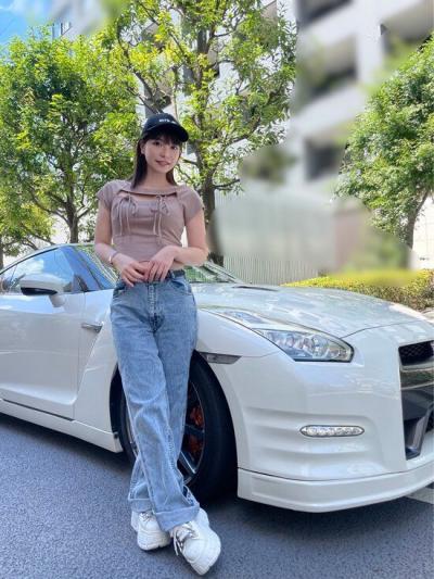 【画像】元トップAV女優の上原亜衣さんがXを更新　新たな愛車を入手と報告