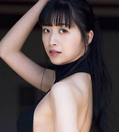 飯島未賀　最新グラビア水着画像　12枚