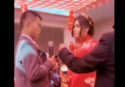 【悲報】上級中国人男性、ウイグル美女を無理やり嫁にしてしまう