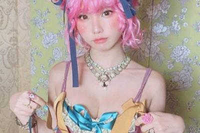 えなこ、乳輪か？！露出しすぎて完全に見えてるぞｗｗｗｗｗｗｗｗｗｗｗｗｗｗｗ