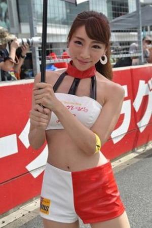 【ドスケベコス】レースクィーンの衣装って絶妙に性欲を掻き立てるよなwww