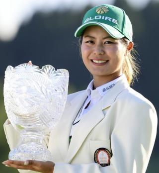 【初優勝の女子プロゴルファー松森彩夏】棄権残念ブログでＣカップ美脚インスタ画像！