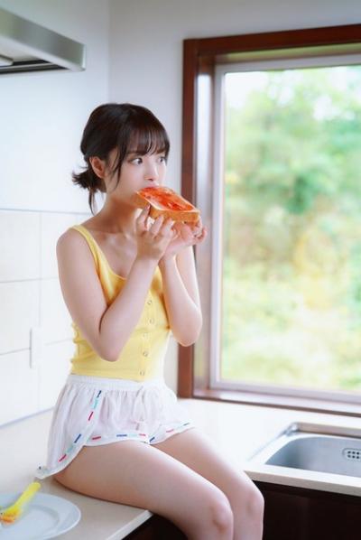 【驚愕】AV女優・桃乃木かなさん、ヤマザキ春のパンまつりのキャンペーンガールに採用される