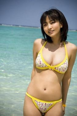 【３次巨乳なお姉さん】平田裕香ちゃんは巨乳で癒し系笑顔でほっこりするなw