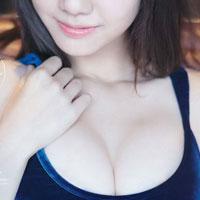 AKB柏木由紀が仕事の為に男に乳を揉まれ馬乗りされてる写真が流出www