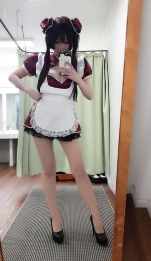 チャイナ服ですらりと伸びた脚。美脚コスプレイヤー画像！