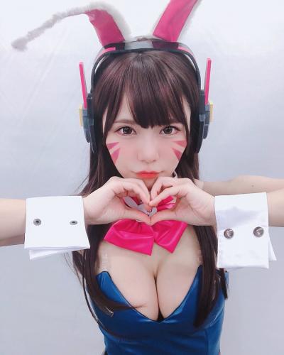 神乳コスプレイヤー“オシリス”水着から溢れ出る盛り盛りの上乳が凄すぎる！