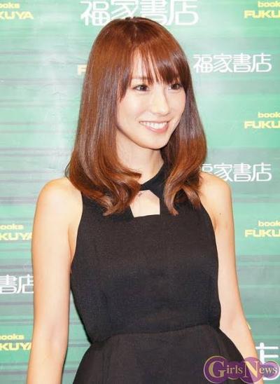 山本梓(42)「こんなおばさんでいいの…？」←いいの？