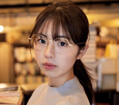 菊地姫奈写真集「moment」より