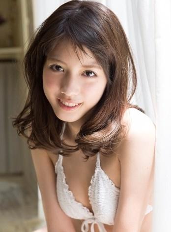 松田るか　朝ドラ出演女優のエロい水着姿　51枚