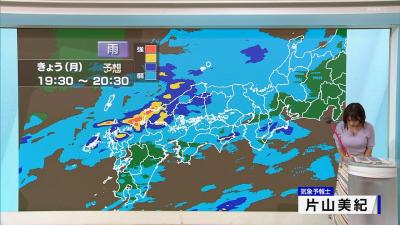【速報】NHKの気象予報士、巨乳すぎると話題にｗｗ