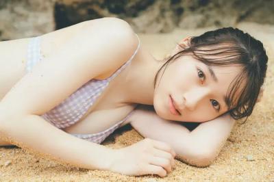 ラヴィット！に出演していた櫻坂46・守屋麗奈、1st写真集で初めての水着姿で貴重な美乳を見せてるｗｗ