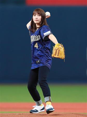 【画像あり】元AKBで女優の川栄李奈ちゃん(23)の始球式ｷﾀ━━━━(ﾟ∀ﾟ)━━━━!!