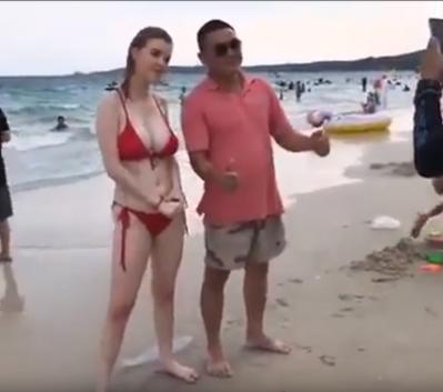 タイのビーチに現れたアイルランド爆乳白人美女Jessie Vardちゃんがエロすぎてノーハンド射精