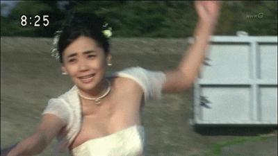 女優 倉科カナ、走ってる時のおっぱいがこぼれ落ちそうｗｗｗ